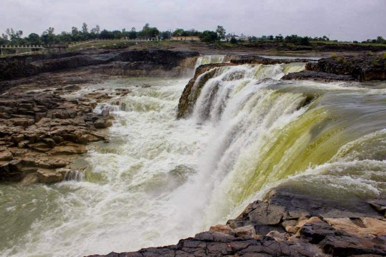 13 Best Waterfalls near Hyderabad within 700Kms distance