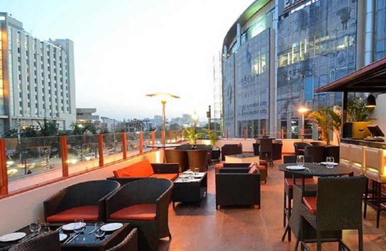 19 Best Restaurants In Gurgaon To Indulge Your Taste Buds   SouthCity2 768x499 