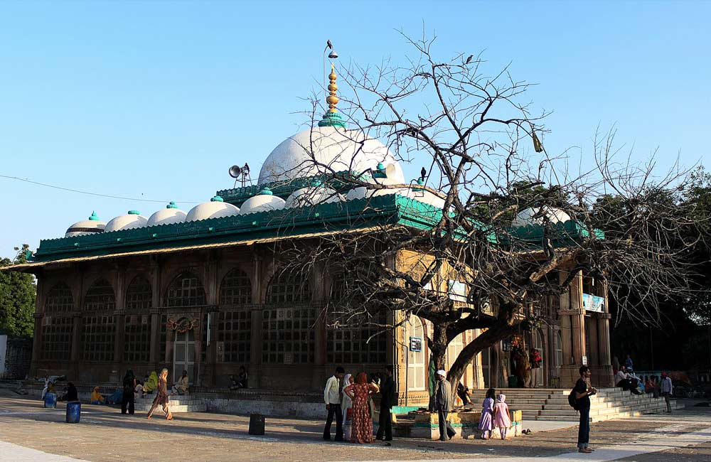 Shah-e-Alam’s Roza | Among the Best Tourist Places in Ahmendabad