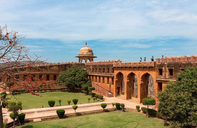 11 Top Historical Places in Jaipur with Timings & Entry Fee