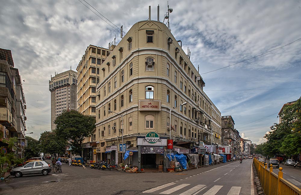 Colaba Causeway Market | Among The Best Places to Visit in Mumbai with Family