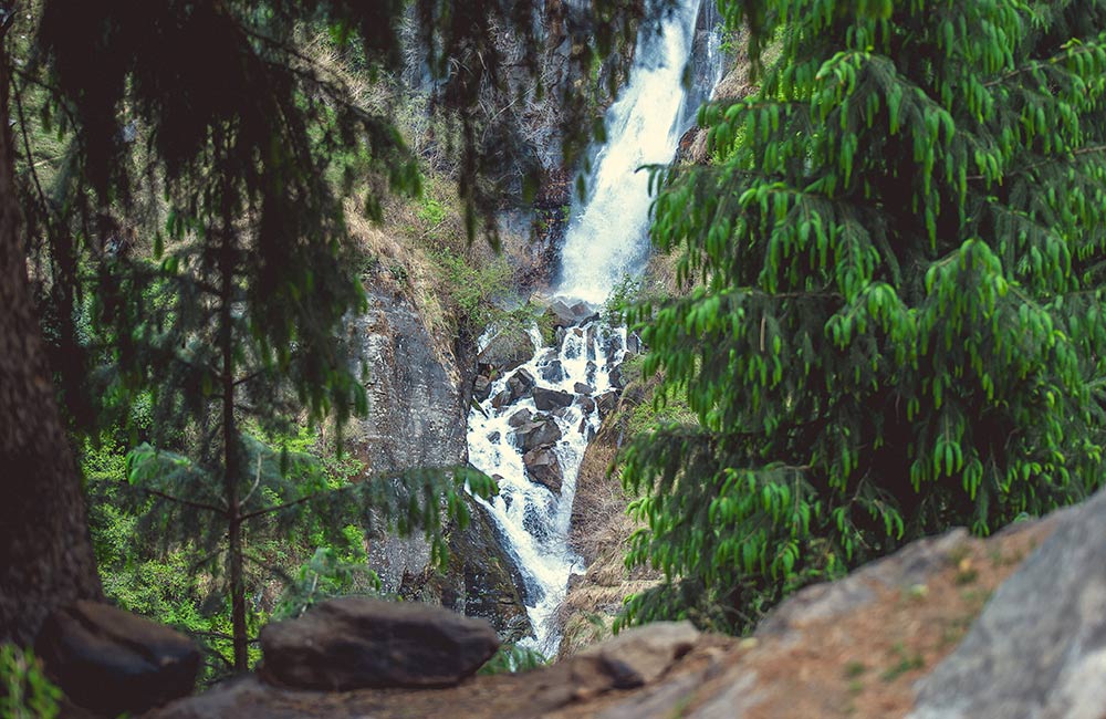 Top 11 Places to Visit in Manali | Jogini Waterfalls