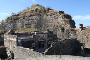 14 Historical Places in Pune, Historical Monuments in Pune - Fabhotels